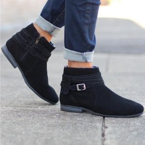 Minnetonka Dixon Boot Black Suede 8.5